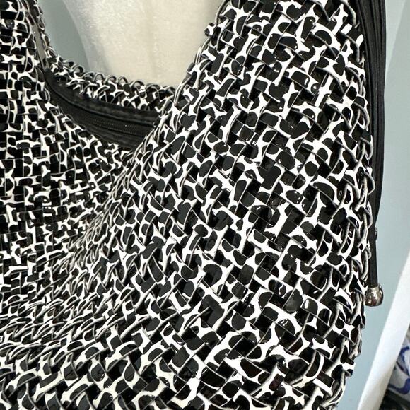 Sondra Roberts Squared Woven Black and White Purse - Picture 4 of 8